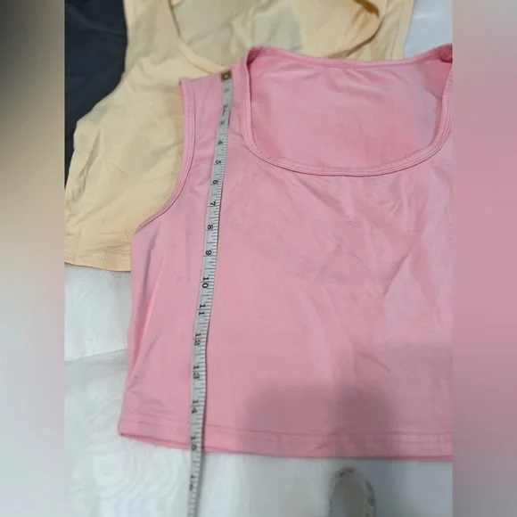 Unbranded 3 Pack Women’s Medium Blouse Crop Top Lot Bundle - Picture 3 of 7